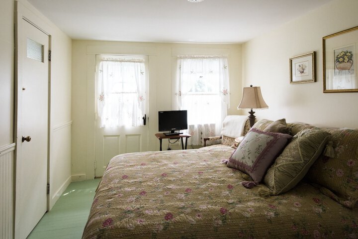 Room 8 of 27