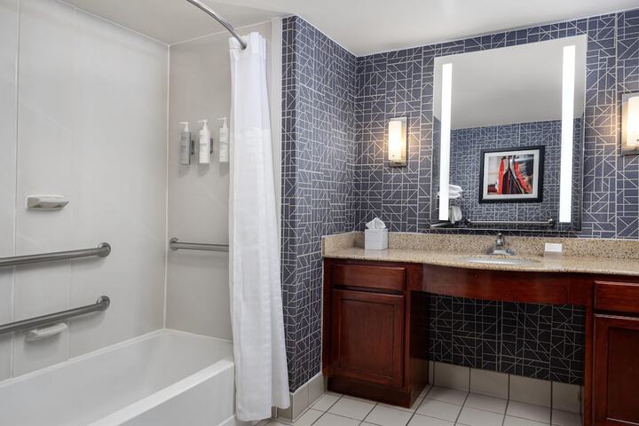 Homewood Suites by Hilton Dulles-North / Loudoun