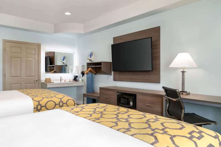 Room 15 of 36