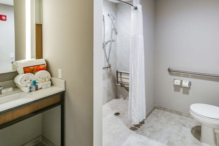 Room 12 of 46