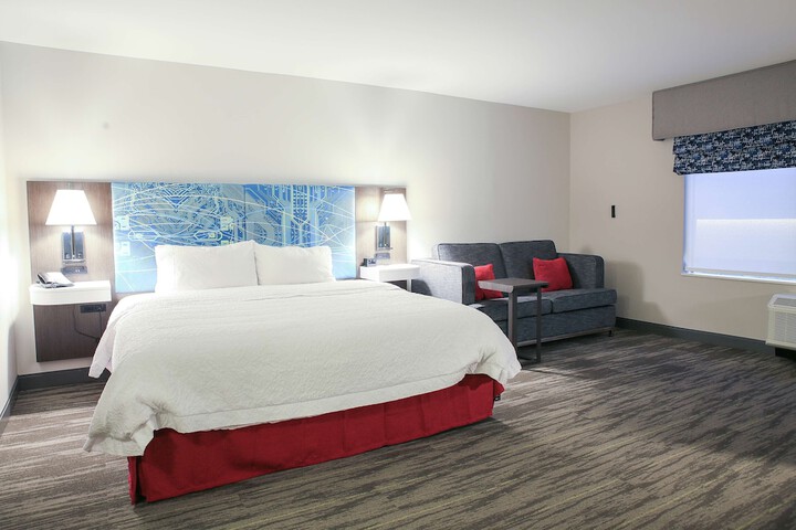 Hampton Inn & Suites Mount Laurel / Moorestown