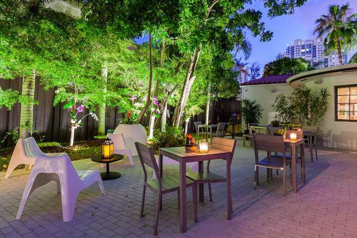 Bars B & B South Beach Miami Boutique Hotel