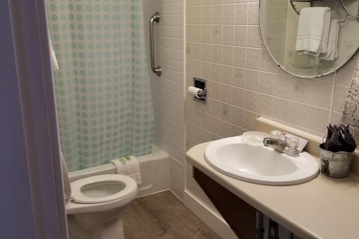 Room 26 of 114