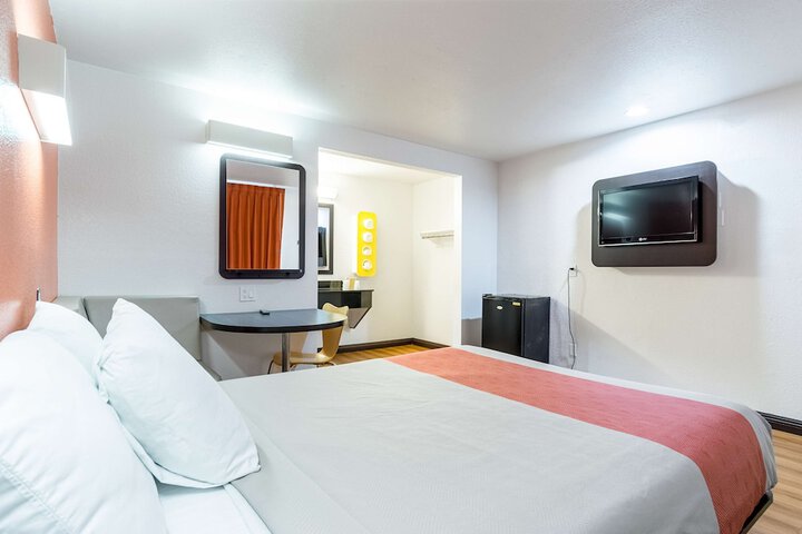 Room 20 of 40
