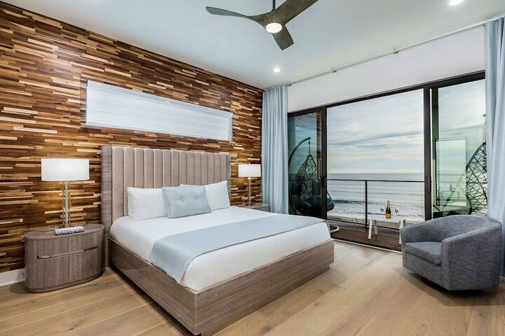 Harbor Island Beach Club Homes by Villatel