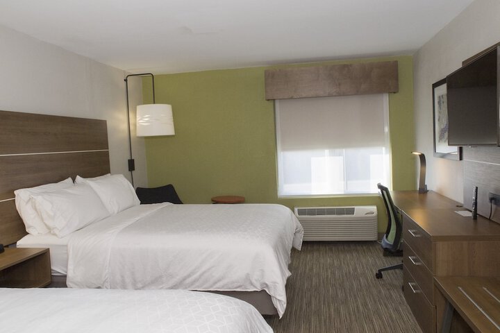 Room 51 of 82