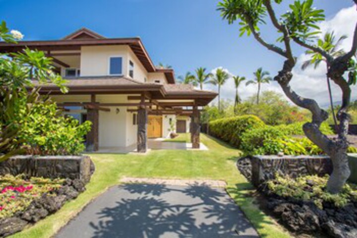 Pineapple Hale - Four Bedroom Home