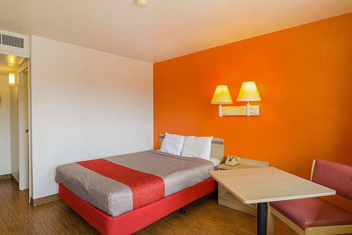 Room 20 of 29