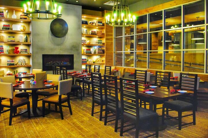 Dining 82 of 88