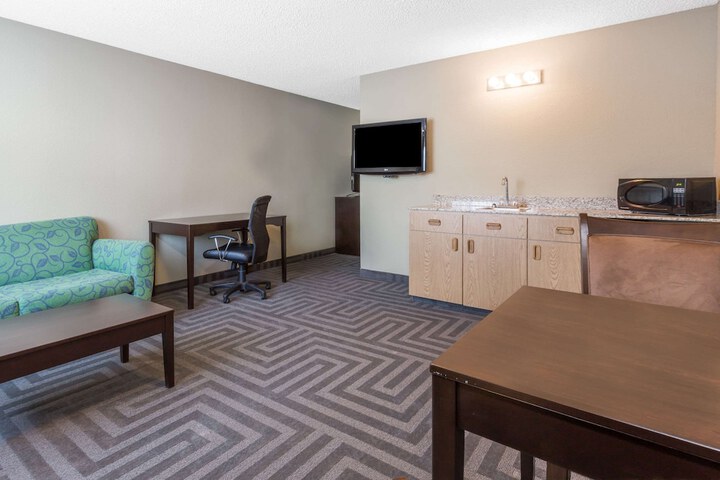 Room 20 of 38