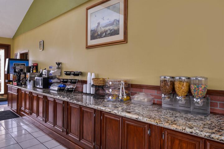 Breakfast/Coffee Service 19 of 20