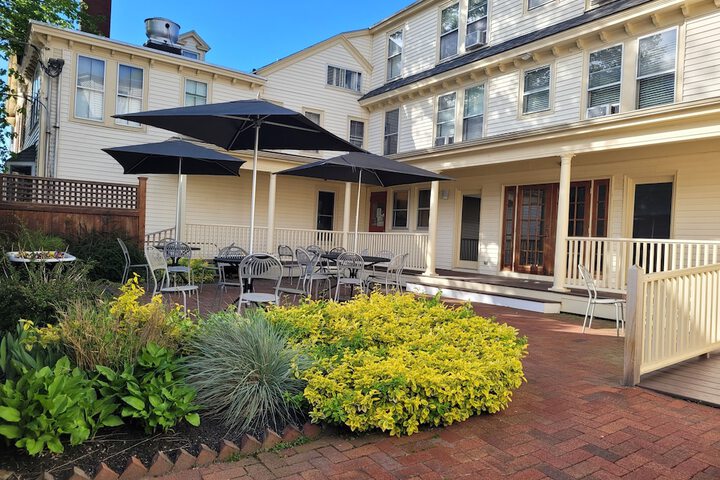 The Kennebunk Inn