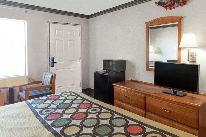 Room 12 of 23