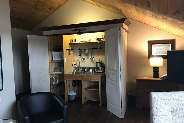 Room 33 of 95