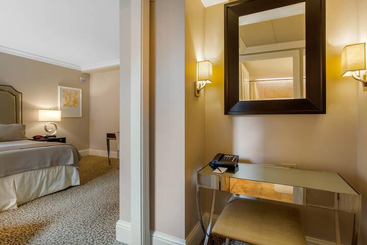 Room 71 of 125