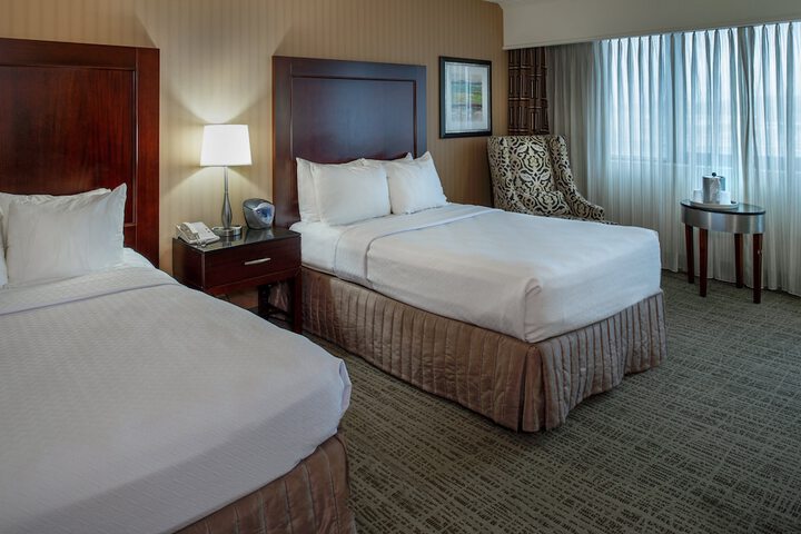 Room 40 of 184