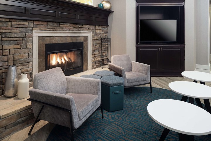 Hampton Inn & Suites Memphis-Beale Street