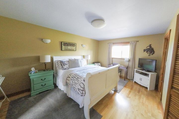 Room 27 of 62