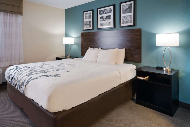 Room 16 of 31