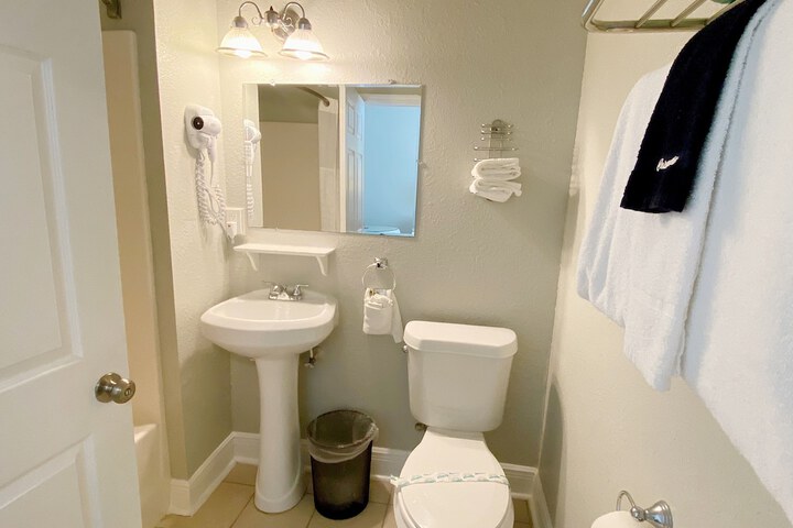 Room 34 of 149