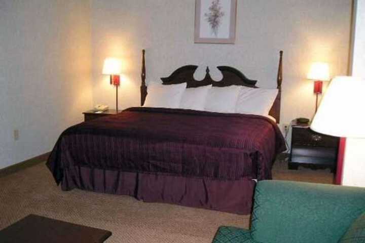 Room 27 of 35