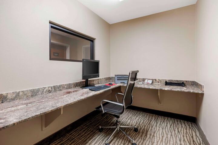 Comfort Suites Port Allen - Baton Rouge