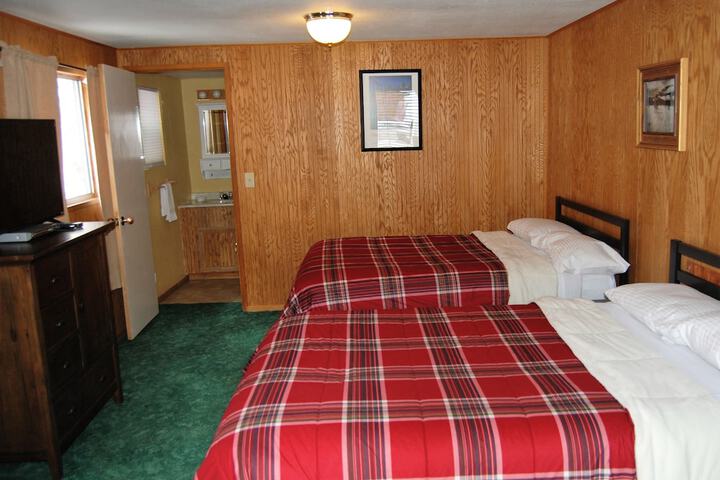 Room 33 of 64