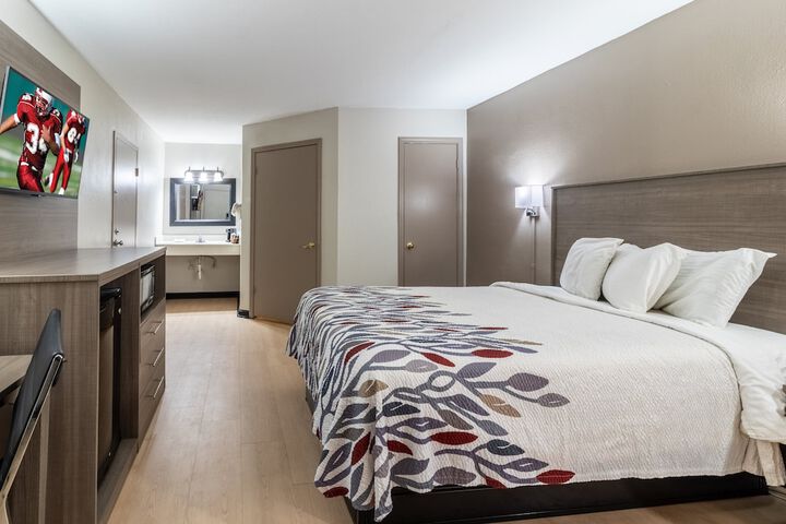 Room 16 of 39