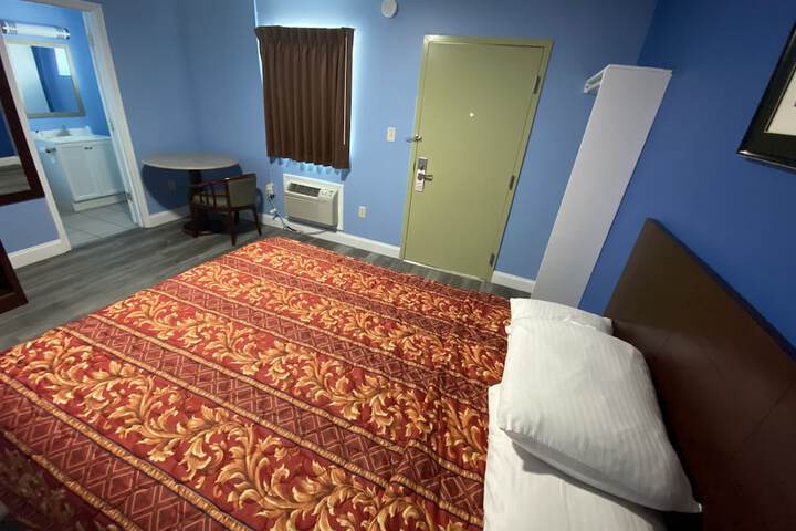 Room 75 of 95