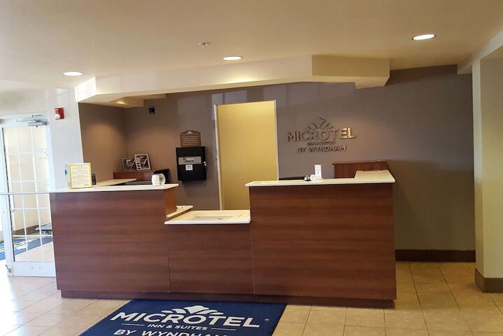 Microtel Inn & Suites by Wyndham Bellevue / Omaha