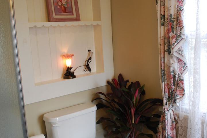 Island Guest House B & B