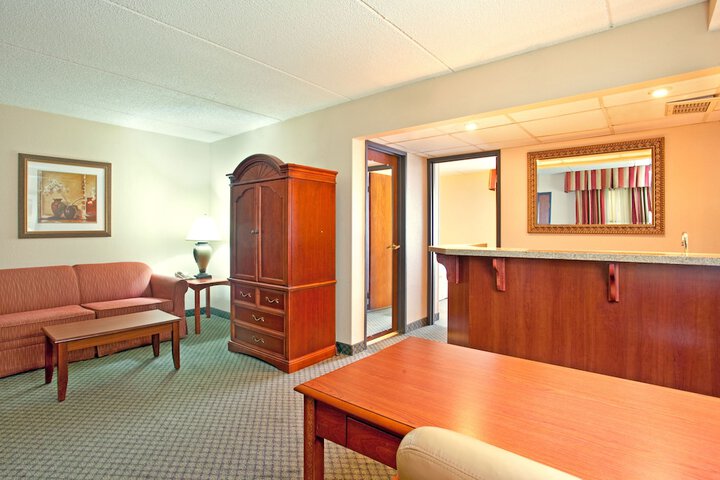 Room 16 of 50