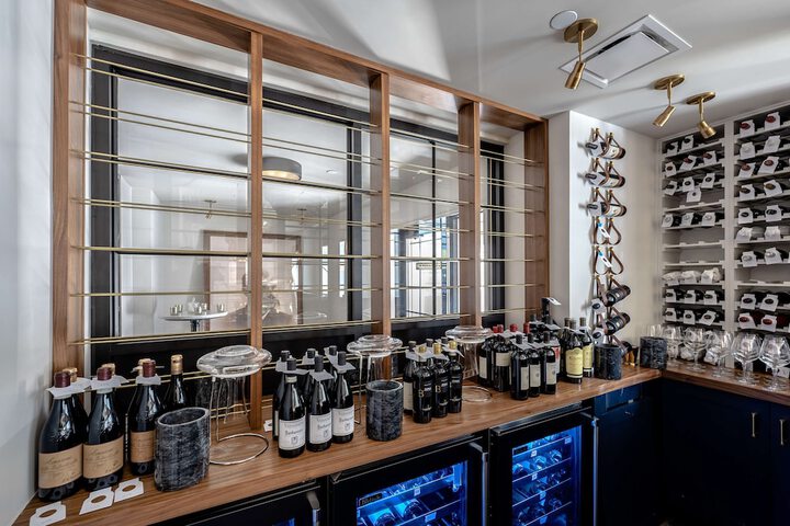 Hotel Fort Des Moines Curio Collection by Hilton