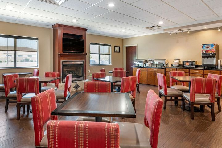 Comfort Inn & Suites Lawrenceburg