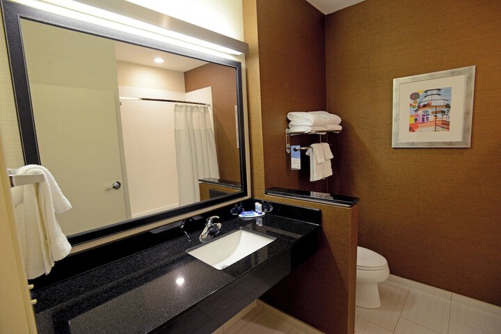 Fairfield Inn & Suites Bowling Green