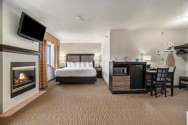 Room 43 of 77