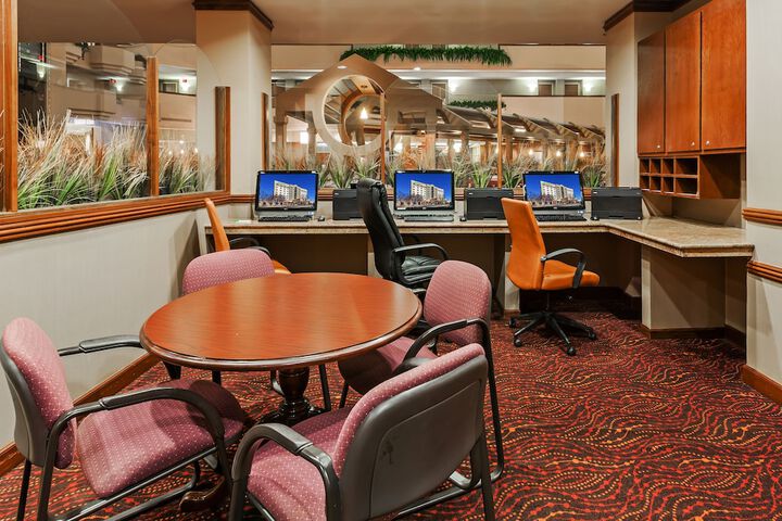 Holiday Inn Springdale / Fayetteville Area by IHG