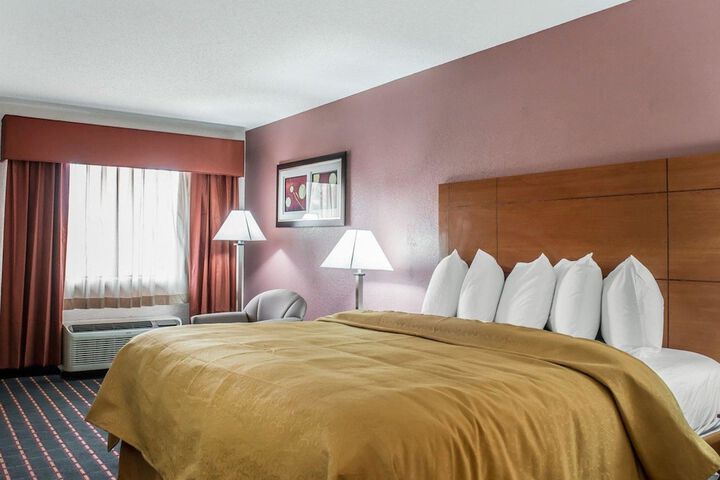Room 14 of 37