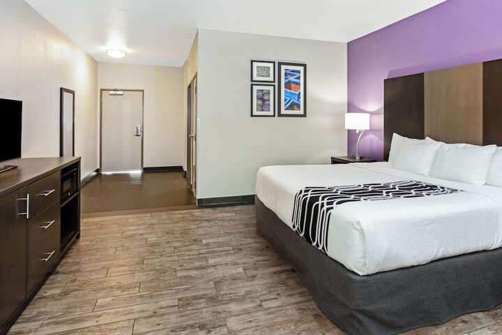 Room 18 of 60