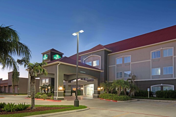 Hotel 2 of 50