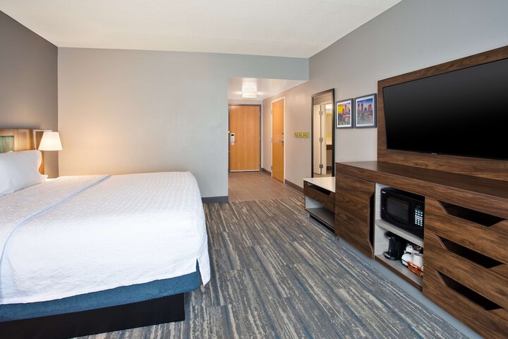 Room 16 of 47