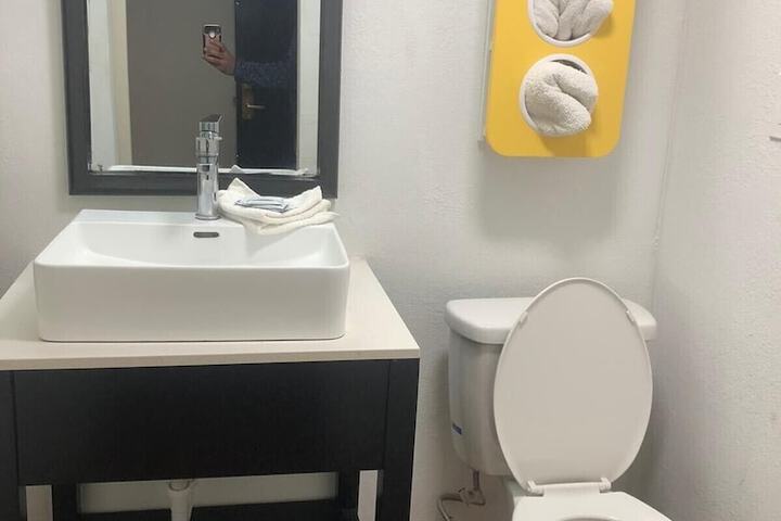 Room 10 of 11