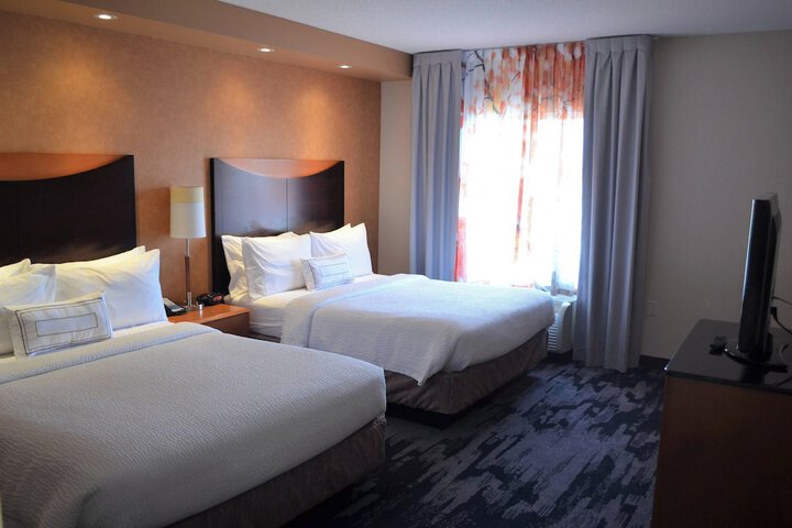 Room 14 of 27