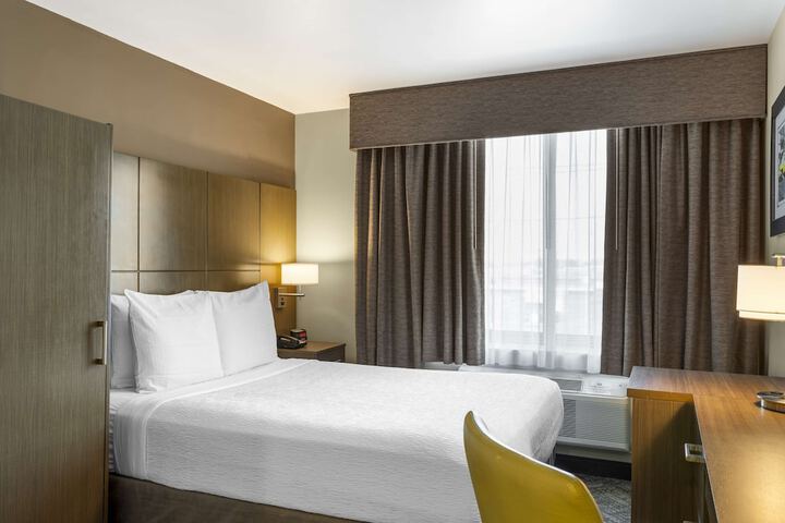 Room 20 of 36
