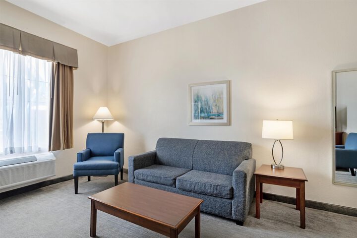 Best Western Plus Executive Hotel & Suites