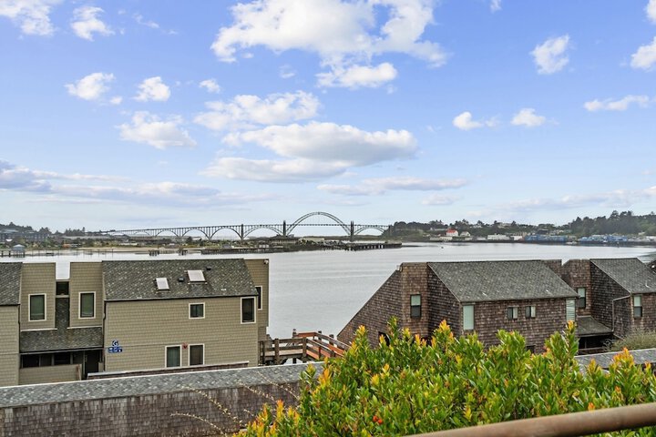 Embarcadero Resort Hotel & Marina