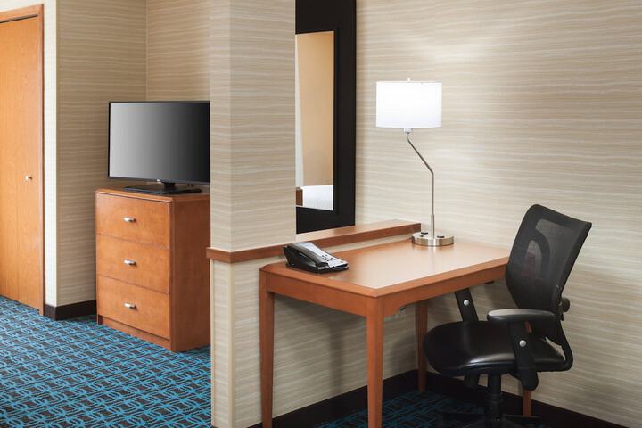 Room 25 of 37