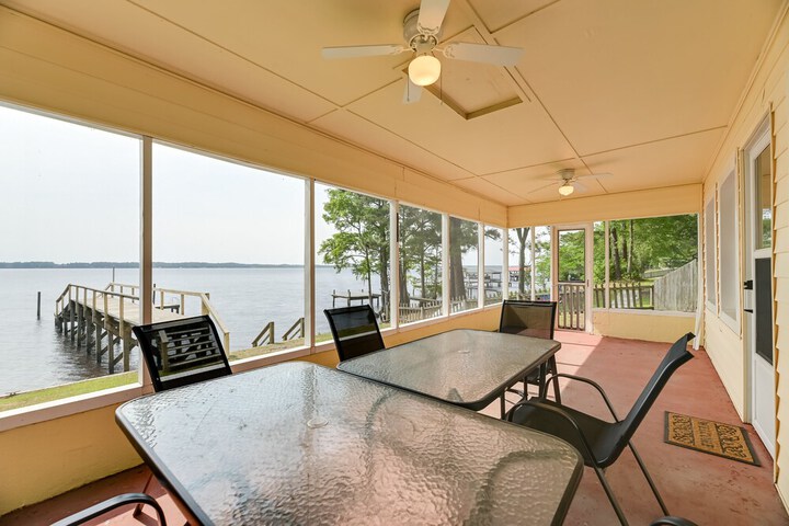 Riverfront Edenton Condo w / Porch & Water Views!