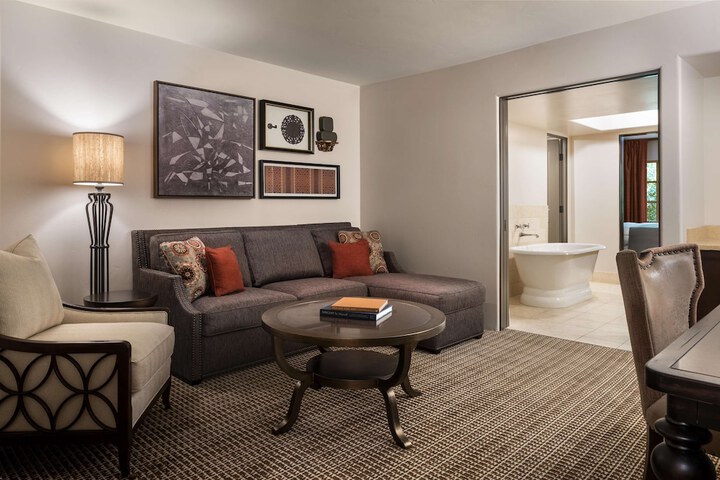 Room 50 of 148