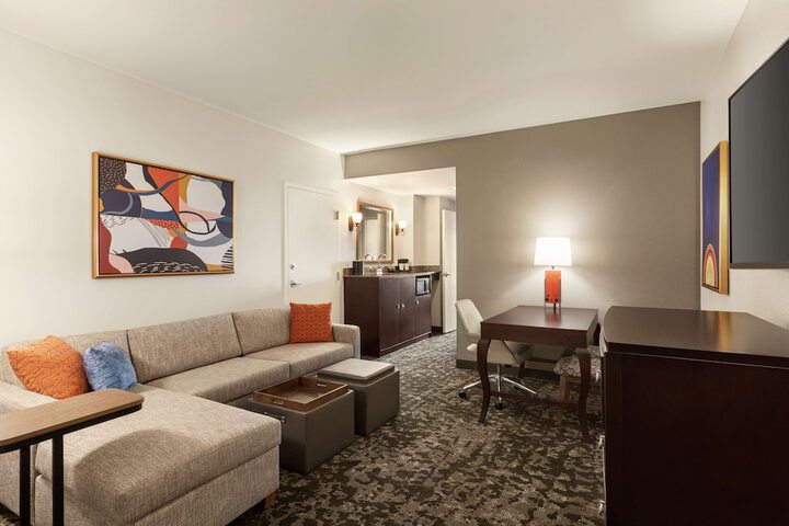 Room 25 of 101
